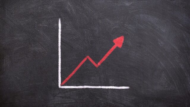 改正給与法施行（国家公務員給与3年連続増） 政府は給与関係閣僚会議と閣議で国家公務員給与増額等の人事院勧告実施決定